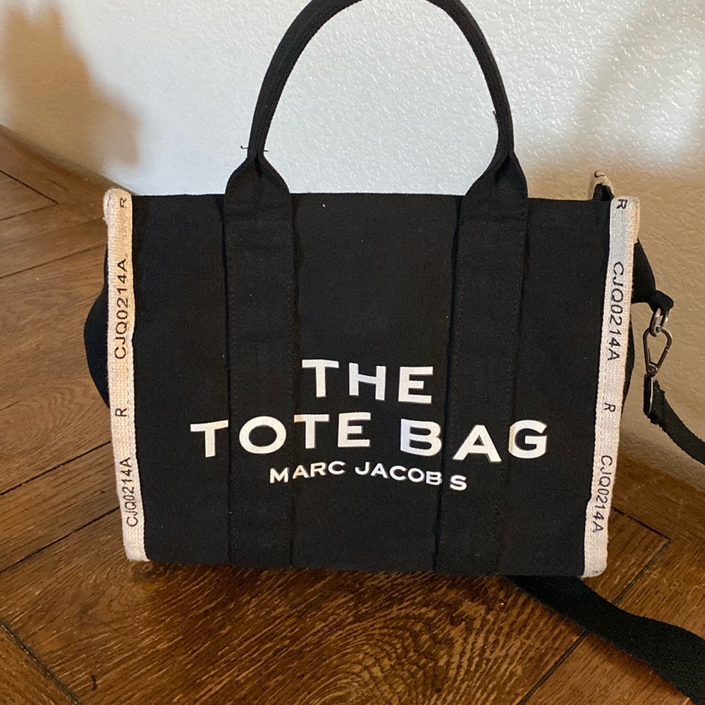 Marc Jacob’s tote bag